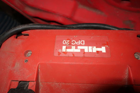 Betonslibemaskine HILTI DG 150 med omformer HILTI DPC 20