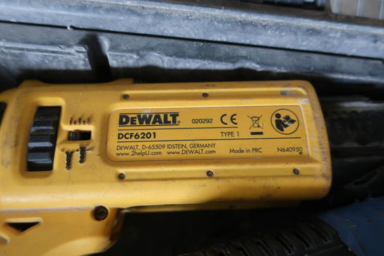 Fortsats til skruemaskine DEWALT DCF6201 med lader