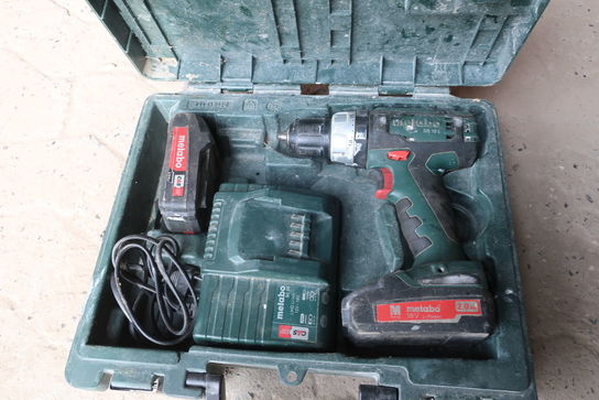 Akku bore/skruemaskine METABO SB 18 L med 2 stk. batterier og lader