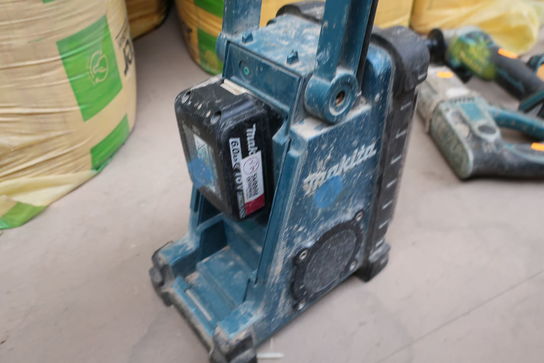 Arbejdsradio MAKITA med batteri