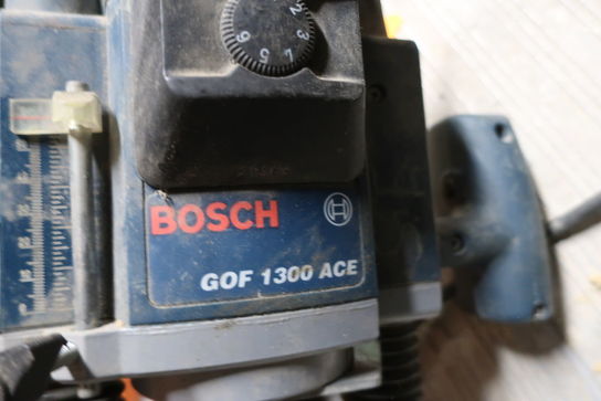 Overfræser BOSCH GOF 1300 ACE