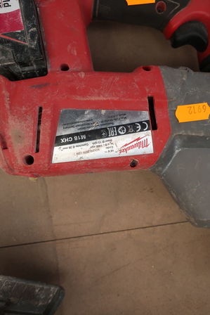 Akku borehammer MILWAUKEE M18 CHX med batteri