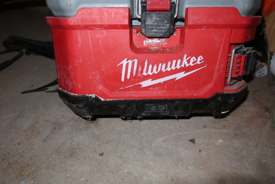 Rygsprøjte MILWAUKEE M18 BPFP-CCST samt rygsprøjte