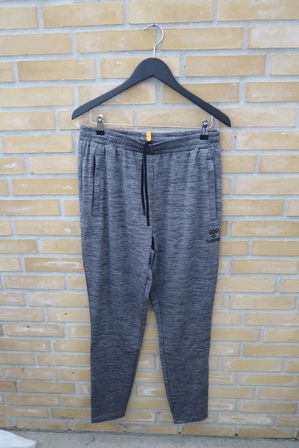 Sweatpants HUMMEL (Str. L)