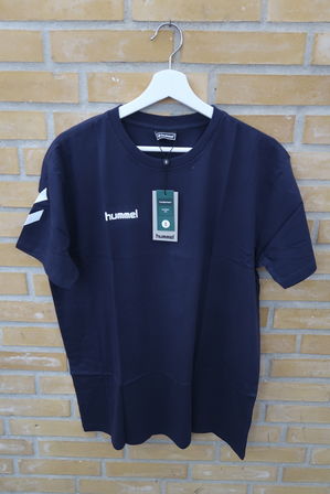 14 stk. Beklædning HUMMEL / CLIQUE / BOSWEEL (Str. XL)