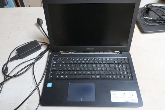 Laptop ASUS R517S