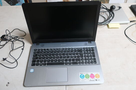 Laptop ASUS R541U