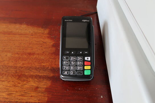 Kasseapparat Sharp XE-A303 + Indenico kortterminal