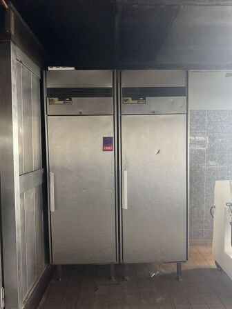 2 stk. Gram industrikøleskabe