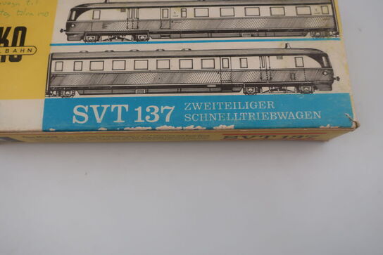 3 stk. model lokomotiver samt model togvogn PIKO SVT 137