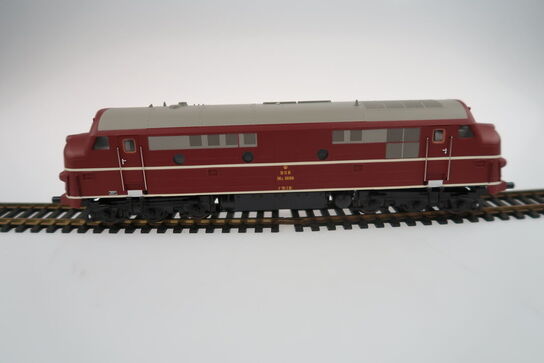 Model lokomotiv HELJAN MX 1030