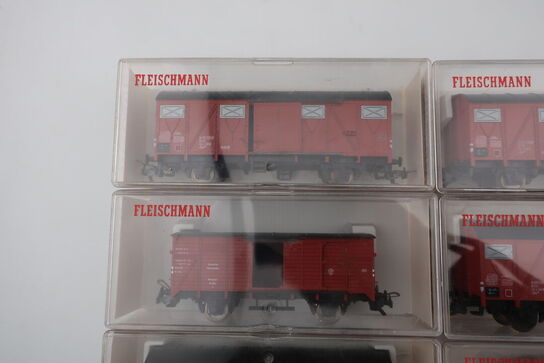 8 stk. model togvogne FLEISCHMANN 5335, 5569, 5330