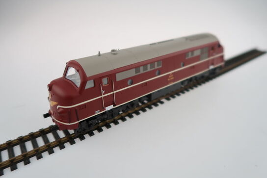 Model lokomotiv HELJAN MX 1030