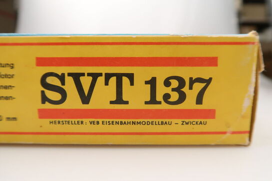 2 stk. Model lokomotiver PIKO SVT 137