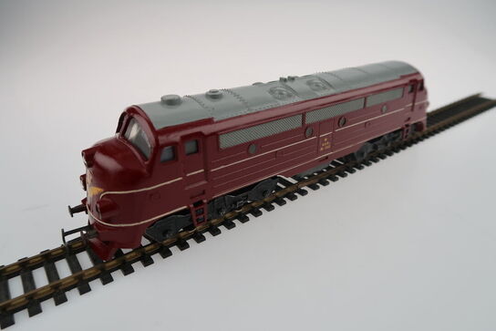 Model lokomotiv LONG My 1101