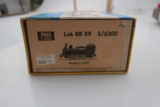 Model lokomotiv PIKO BR 89