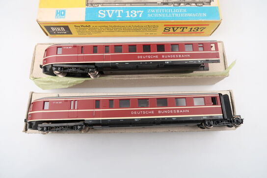 2 stk. Model lokomotiver PIKO SVT 137