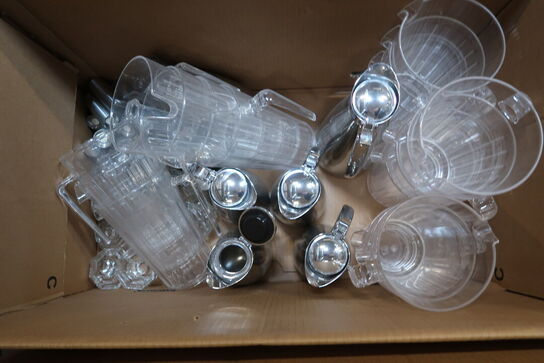 Tallerkener, glas, kander m.m.