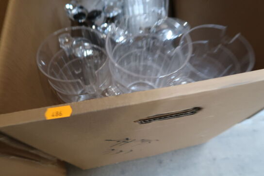 Tallerkener, glas, kander m.m.