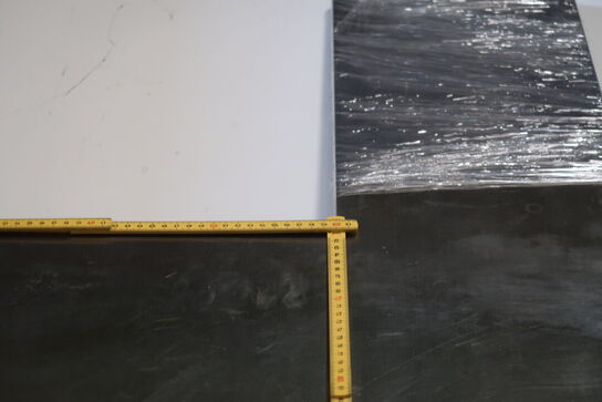 Stålbordplade (Brugt) 0,85 x 3,74 m.