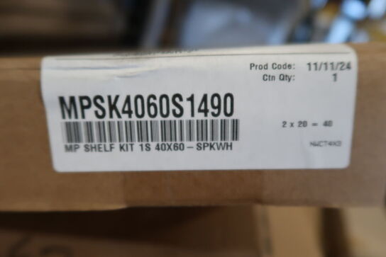 Stort parti CAMBRO hylder og stiger