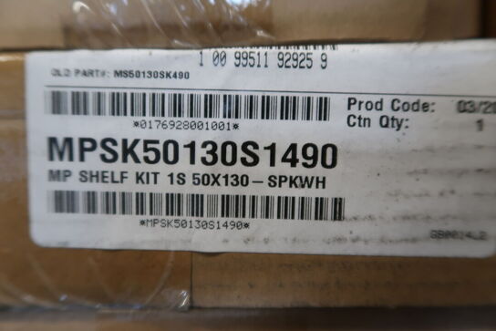Stort parti CAMBRO hylder og stiger