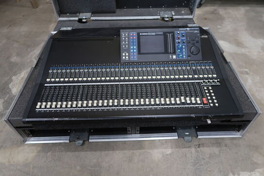 Digital lydmixer YAMAHA LS9-32