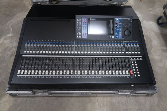 Digital lydmixer YAMAHA LS9-32