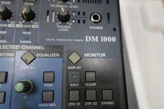 Digital lydmixer YAMAHA DM 1000