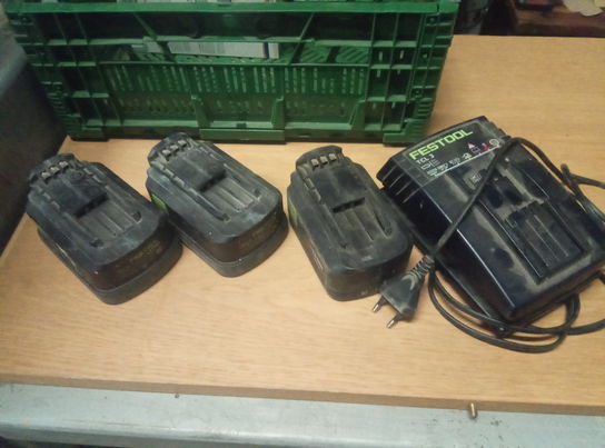 3 stk festool batteri + lader