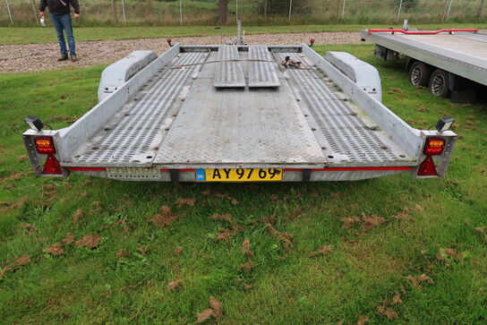 Autotrailer, Eduard LA2720 2500 kg. 