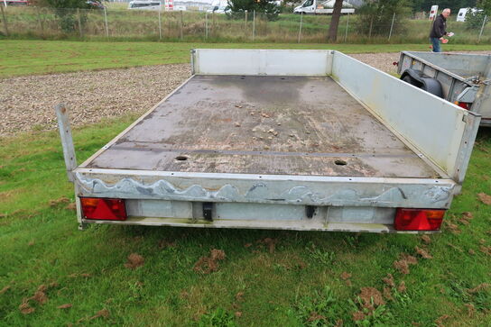 Trailer, Vezeko 1300 kg. 