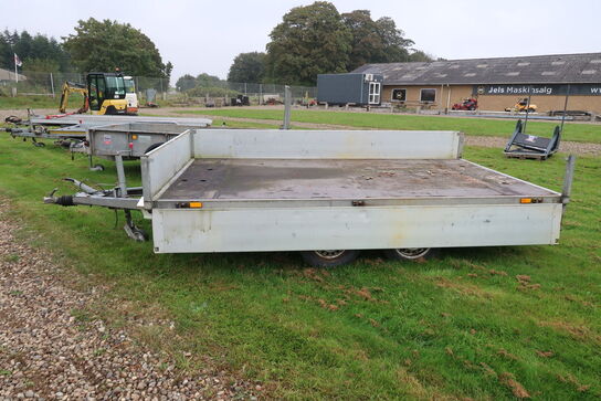 Trailer, Vezeko 1300 kg. 