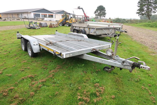 Autotrailer, Eduard LA2720 2500 kg. 