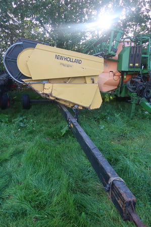 Mejetærsker NEW HOLLAND TX66 m. skærebord