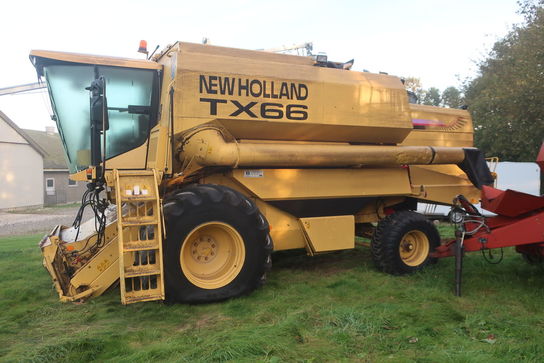 Mejetærsker NEW HOLLAND TX66 m. skærebord