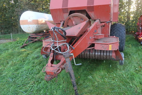 Ballepresser NEW HOLLAND 4990