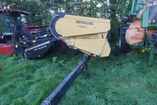 Mejetærsker NEW HOLLAND TX66 m. skærebord