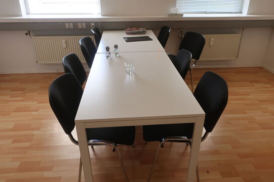 2 stk. borde med 8 stk. stole