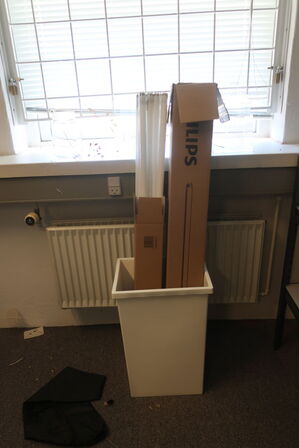 Disk CUBE med indhold m.v.