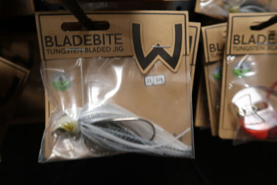 Ca. 42 pk. BladeBite Tungsten Bladed Jig