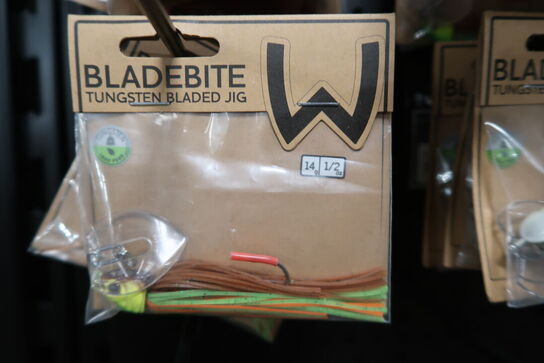 Ca. 42 pk. BladeBite Tungsten Bladed Jig