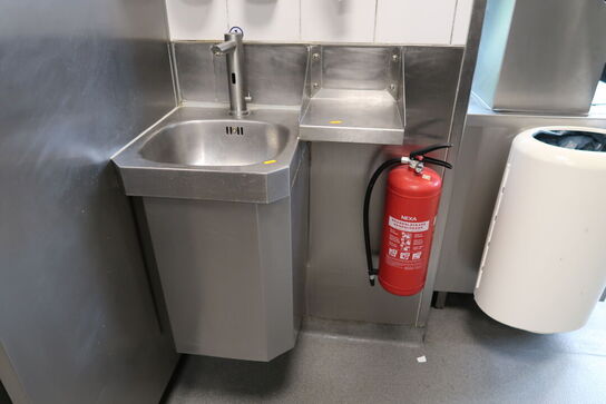 Vaskestation, papirdispenser, sæbedispenser m.m.