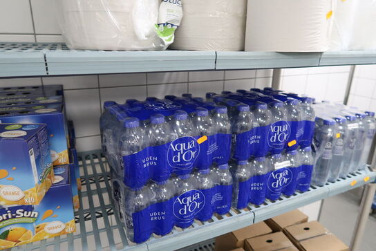 Div. Kildevand AQUADOR, juice CAPRI-SUN