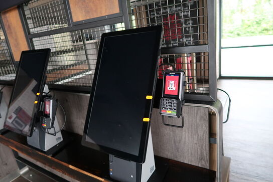 All-in-one touch computer ELO ESY22i5 med bonprinter samt dankortterminal