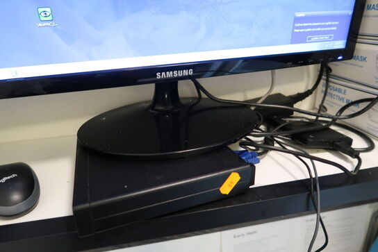 Computerskærm SAMSUNG, computer HP MP9, tastatur og mus