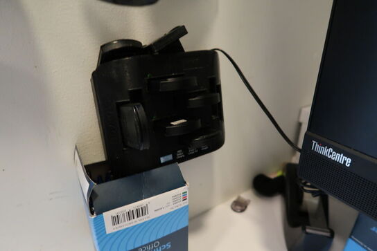 4 stk. headsets, batterier og lader