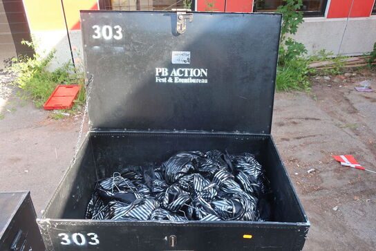 6 stk. Case til vinglas, festivalgrej m.v.