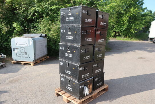 10 stk. cases til vinglas, festivalgrej m.v.