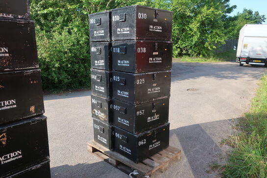 10 stk. cases til vinglas, festivalgrej m.v.